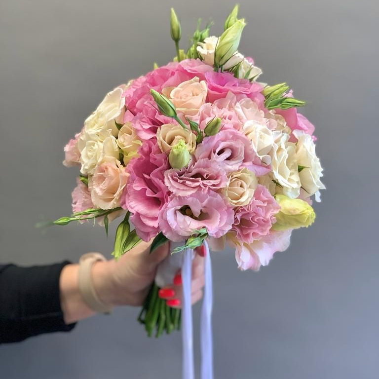 Свадебный букет с эустомой