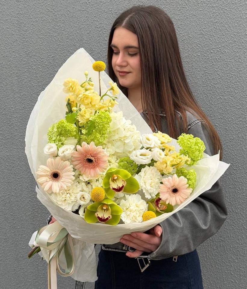 Экзотический букет от флориста