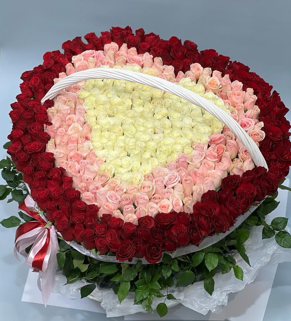 Вау-корзина из 401 розы