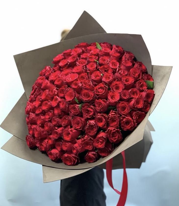 101 роза сорта Родос 50см