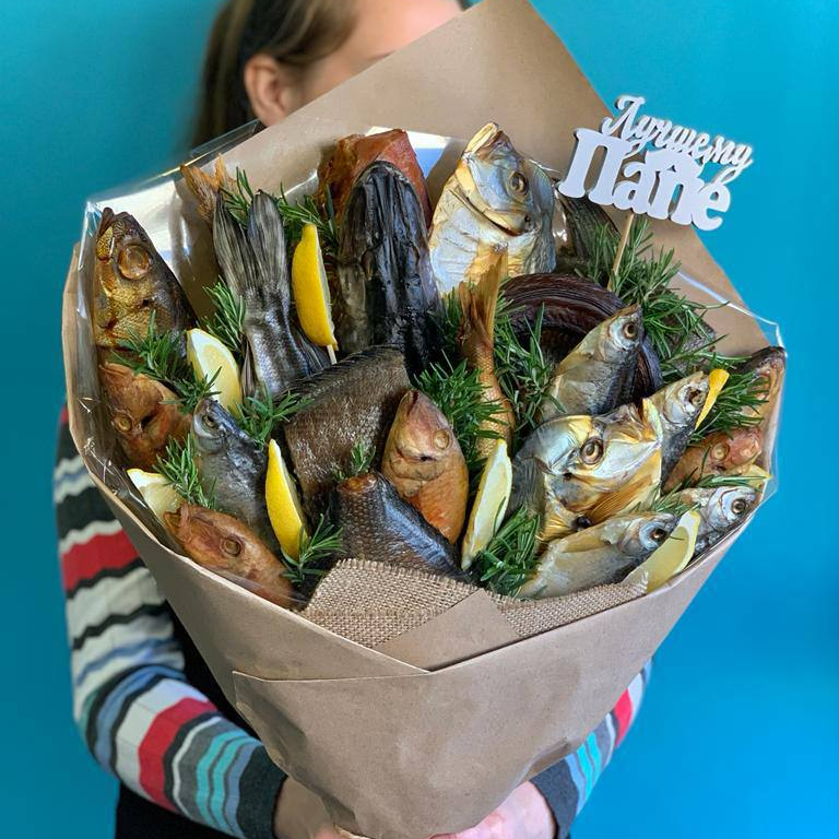Мужской букет с рыбой и лимоном 