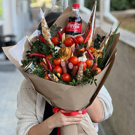 Мужской букет с колбасами и закусками 