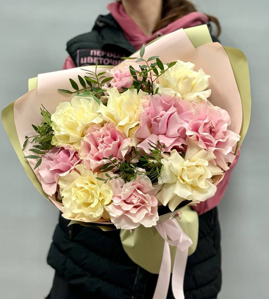 Микс 11 французских роз в оформление