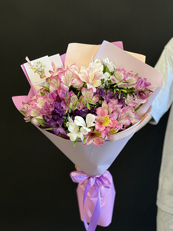 15 альстромерий в оформление