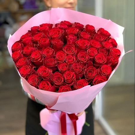 51 роза в оформлении