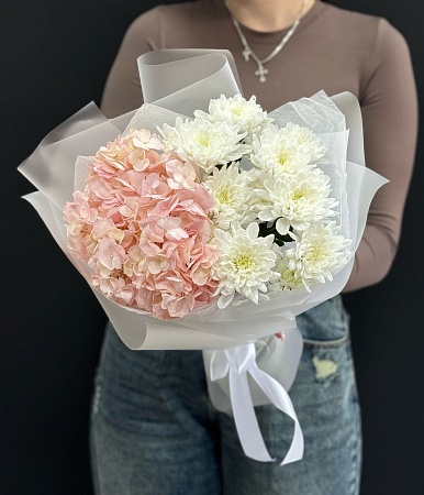 Букет-комплимент с гортензией