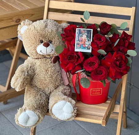 Комбо цветочная композиция + игрушка