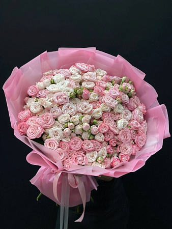 Большой букет 101 пионовидная кустовая роза