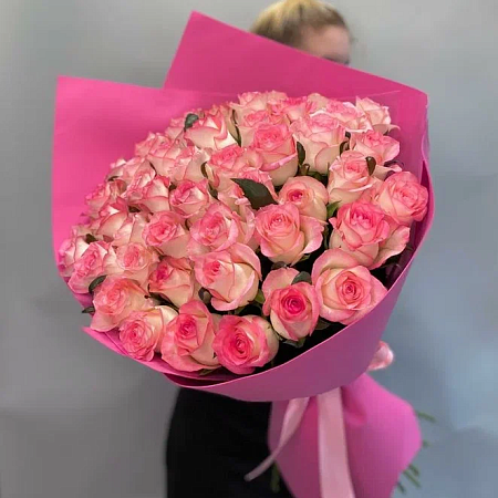 35 Роз в оформлении